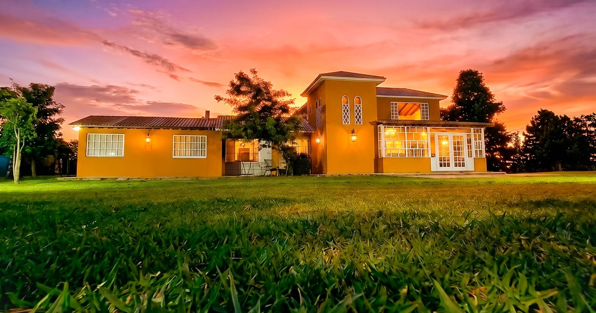 Valle Dorado Tenjo Living